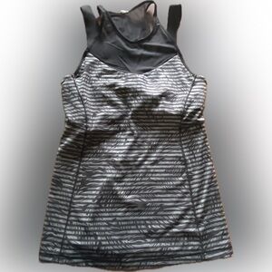 Lululemon Athletica Black and Gray Patterned Top